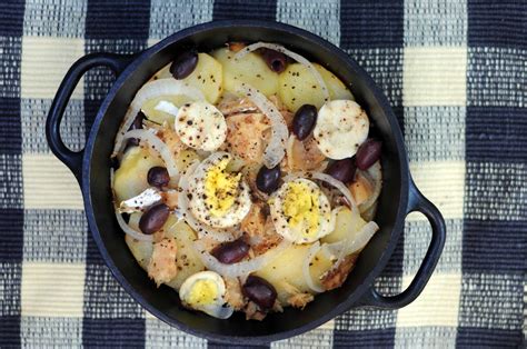 alcides bacalhau|Bacalhau (Portuguese Salt Cod Stew)